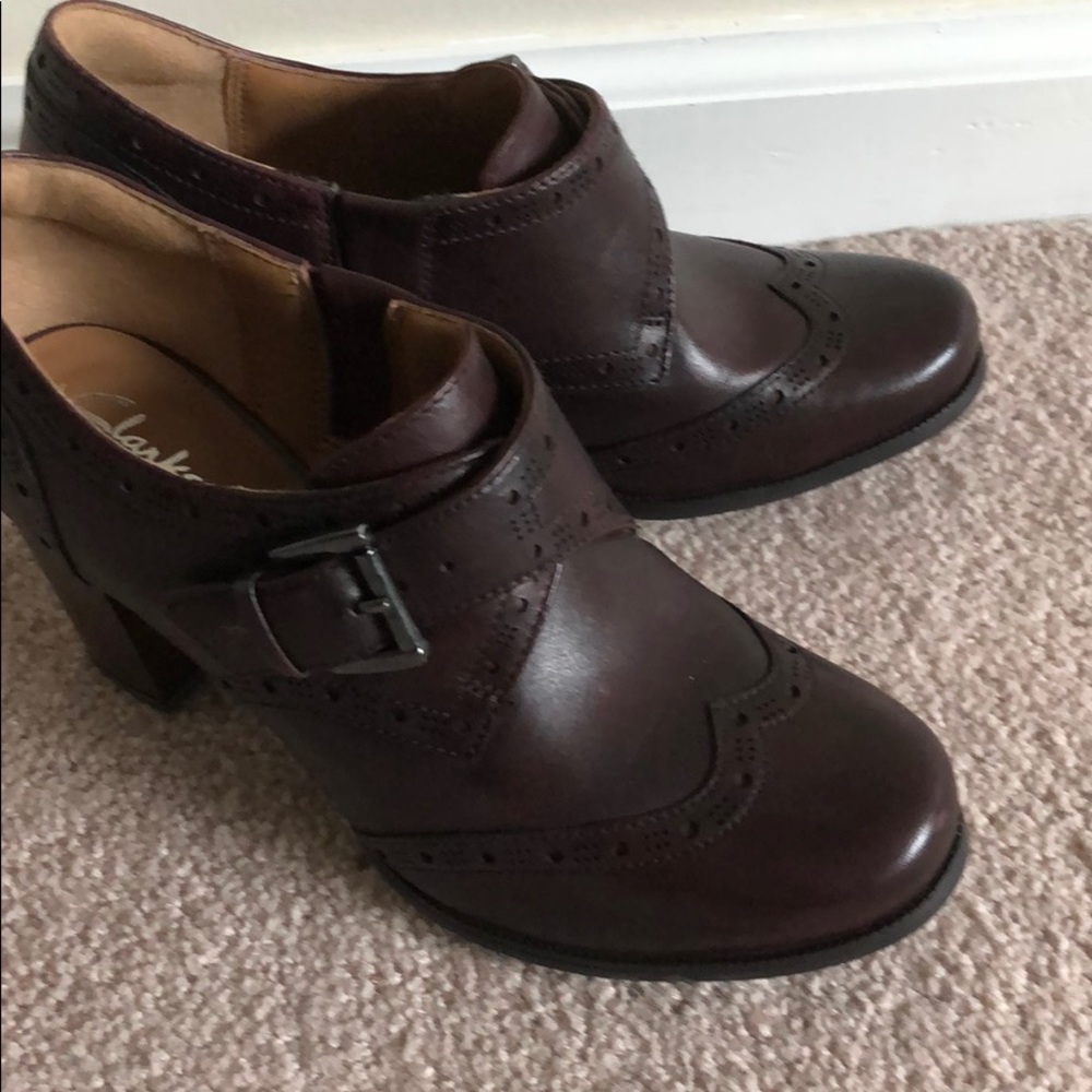 Clark's Artisan Leather Comfort Heels/ Slip On